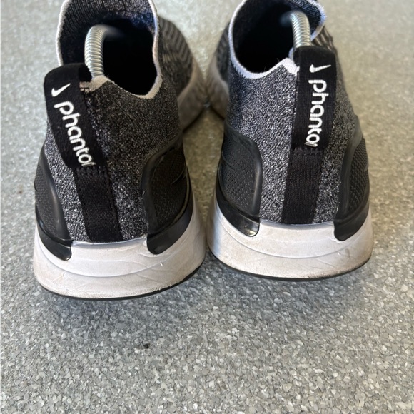 Nike React Phantom Run Flyknit 2  size 11.5 - Picture 3 of 5